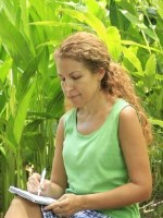 LI VASQUEZ-NOONE, Editorial & Content Coordinator for Barefoot Writer Magazine